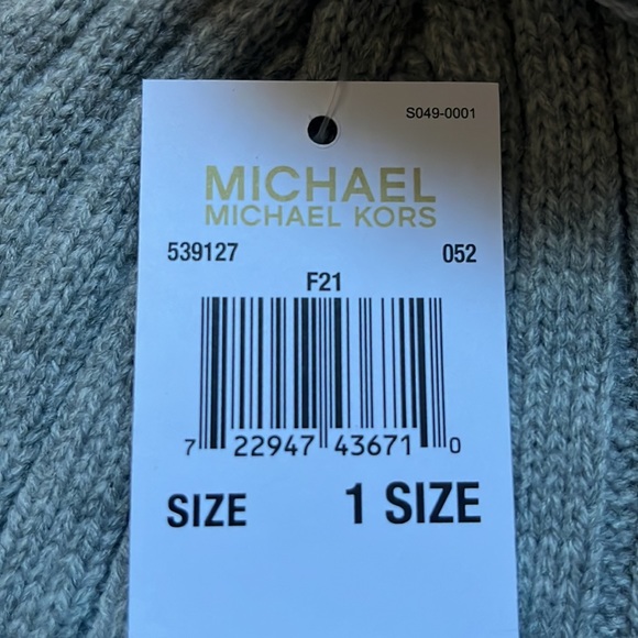 Brand New Michael Kors Toque - Picture 3 of 3
